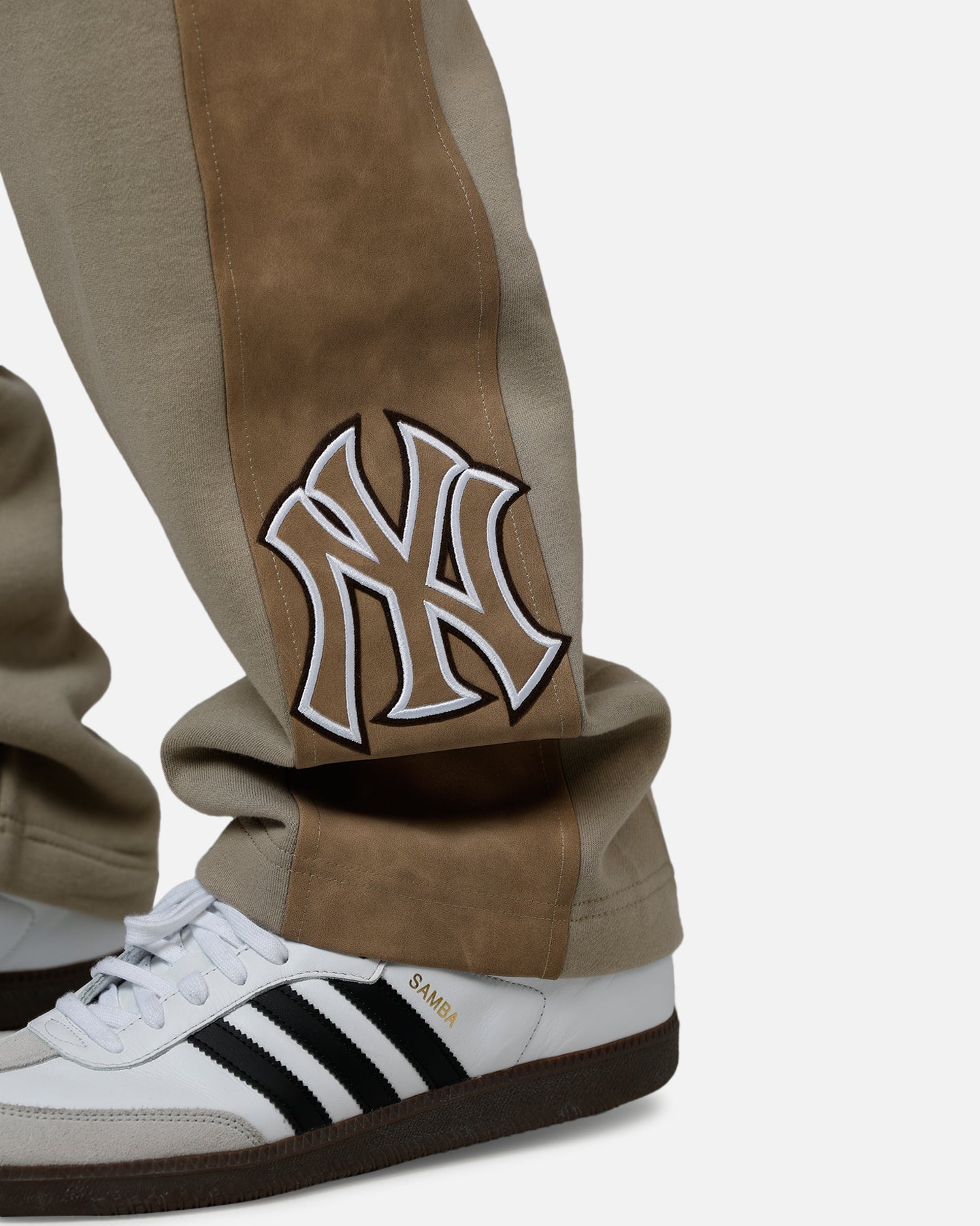 Pro Standard New York Yankees Panel Sweatpants Tan