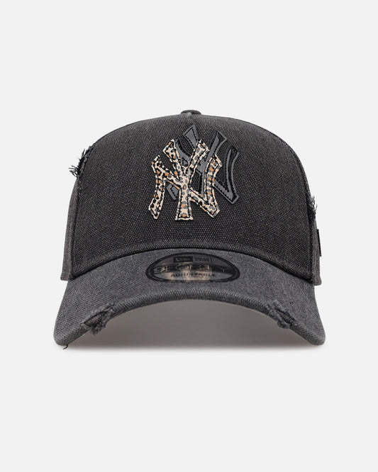 New Era New York Yankees 'Patent Leather' 9FORTY A-Frame Strapback Washed Black
