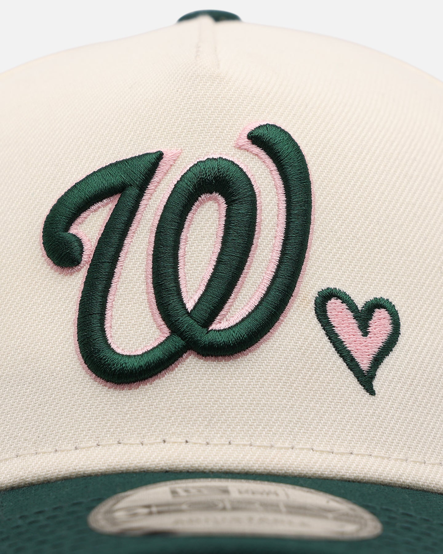 New Era Washington Nationals 'Pink Satin Hearts Green' 9FORTY A-Frame Snapback Chrome/Dark Green