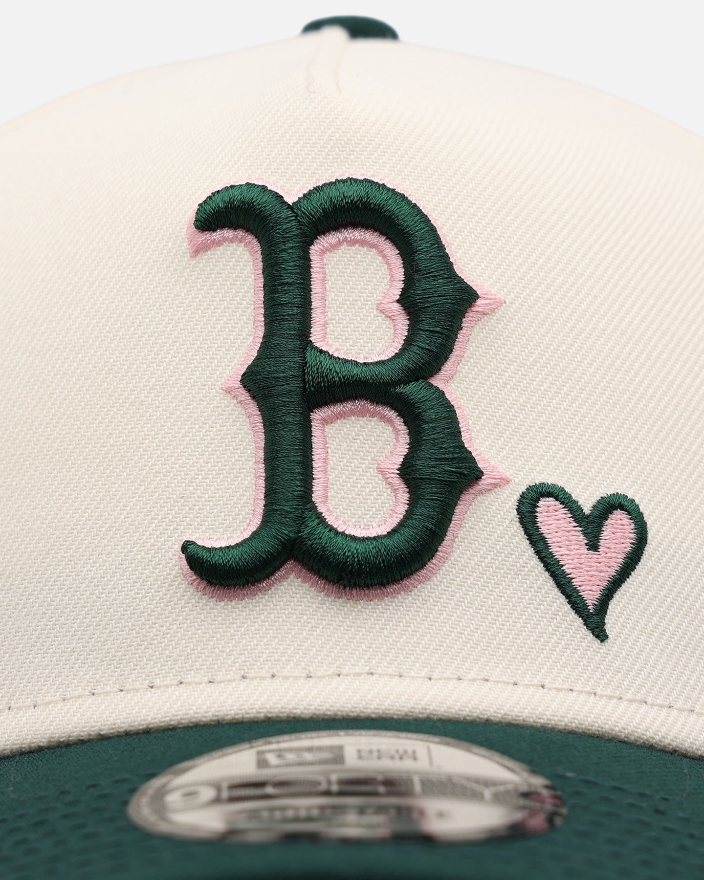 New Era Boston Red Sox 'Pink Satin Hearts Green' 9FORTY A-Frame Snapback Chrome/Dark Green