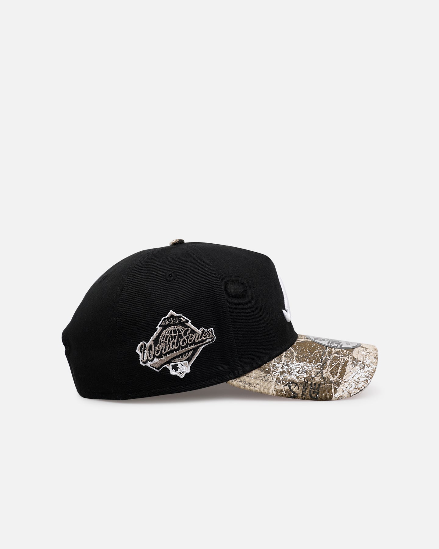 New Era Atlanta Braves 'Seasoned Camo' 9FORTY A-Frame Snapback Black/Camo