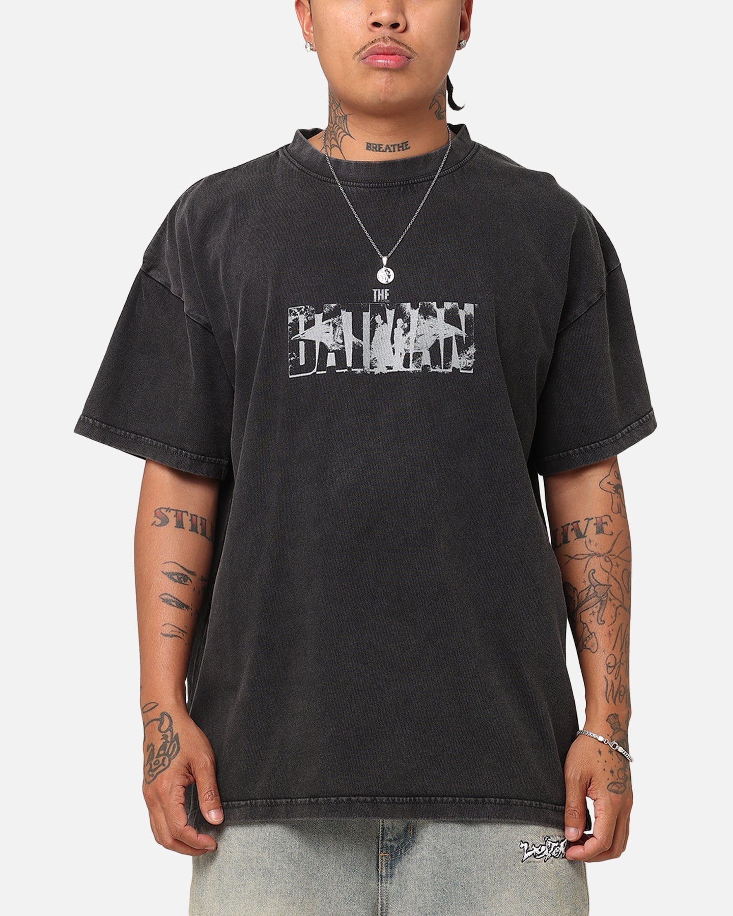 73Studio X DC Batman Dark Logo Vintage T-Shirt Black Acidwash