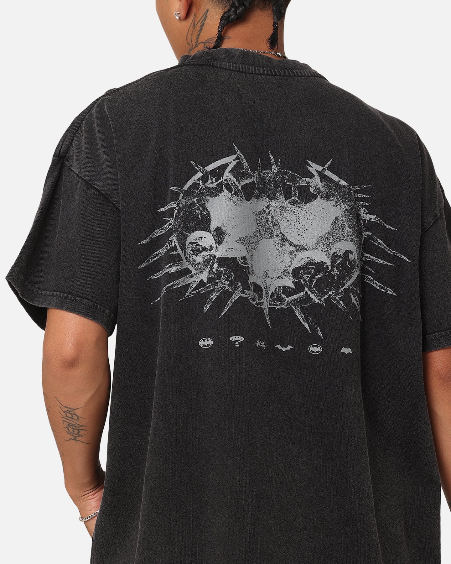 73Studio X DC Batman Dark Logo Vintage T-Shirt Black Acidwash