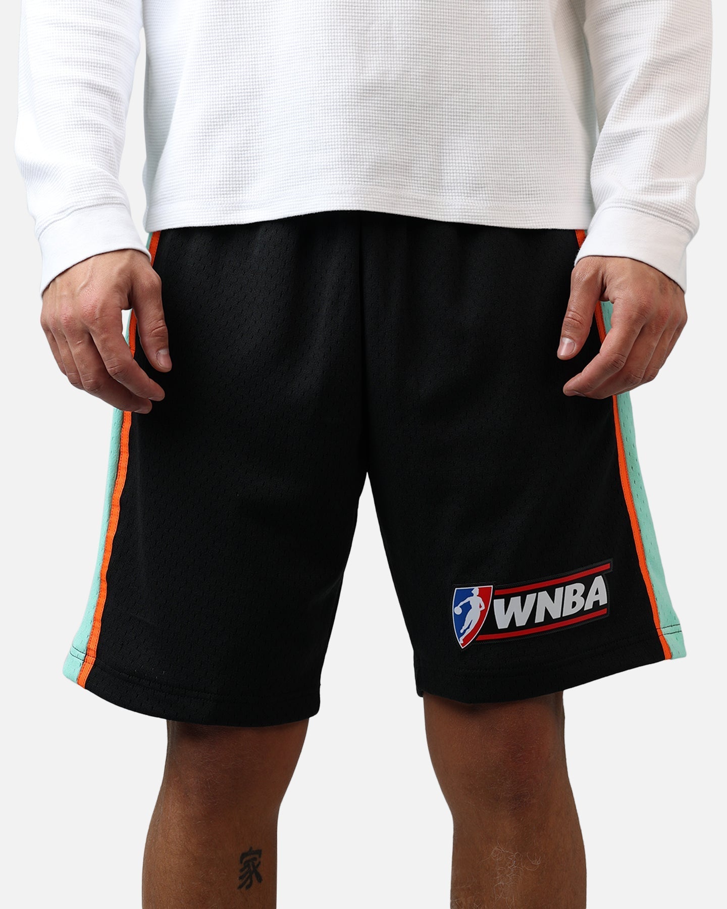 Mitchell & Ness New York Liberty '99 Road Swingman Shorts Black