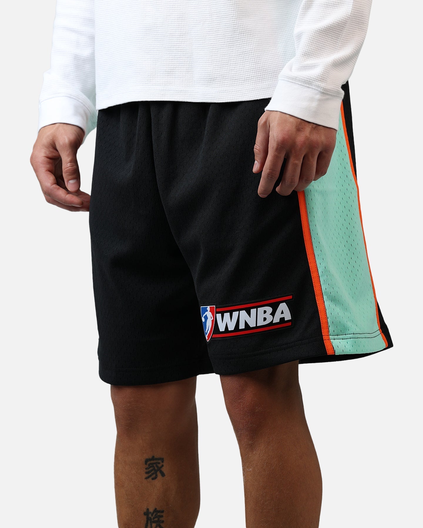 Mitchell & Ness New York Liberty '99 Road Swingman Shorts Black