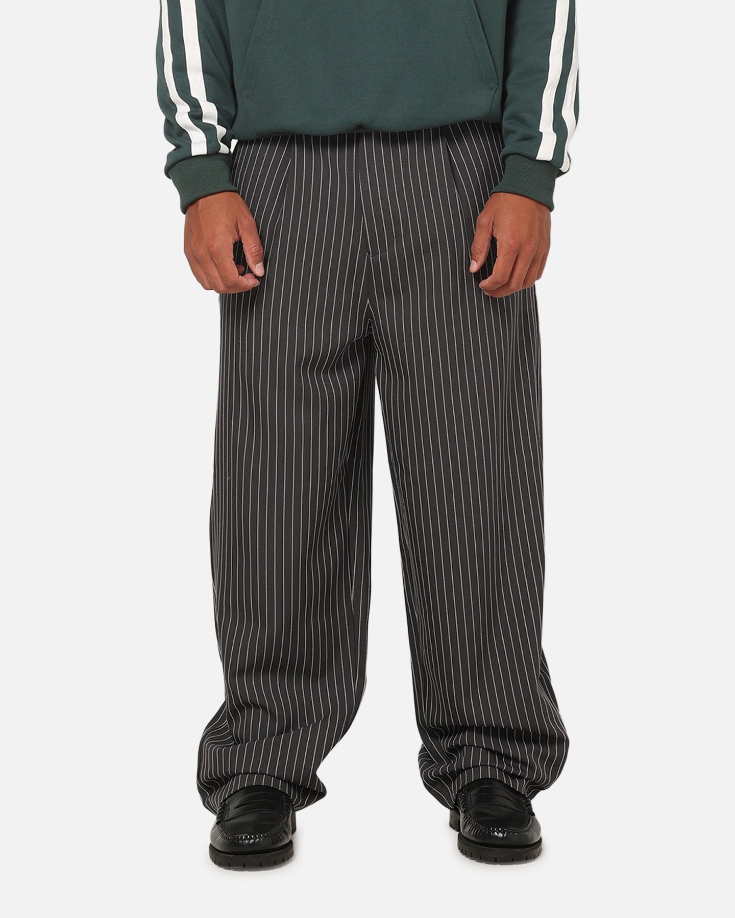Carre Heritage Pleated Pants Black Pinstripe
