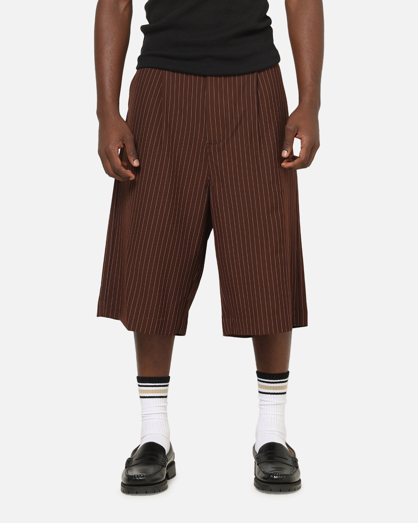Carre Heritage Pleated Shorts Brown