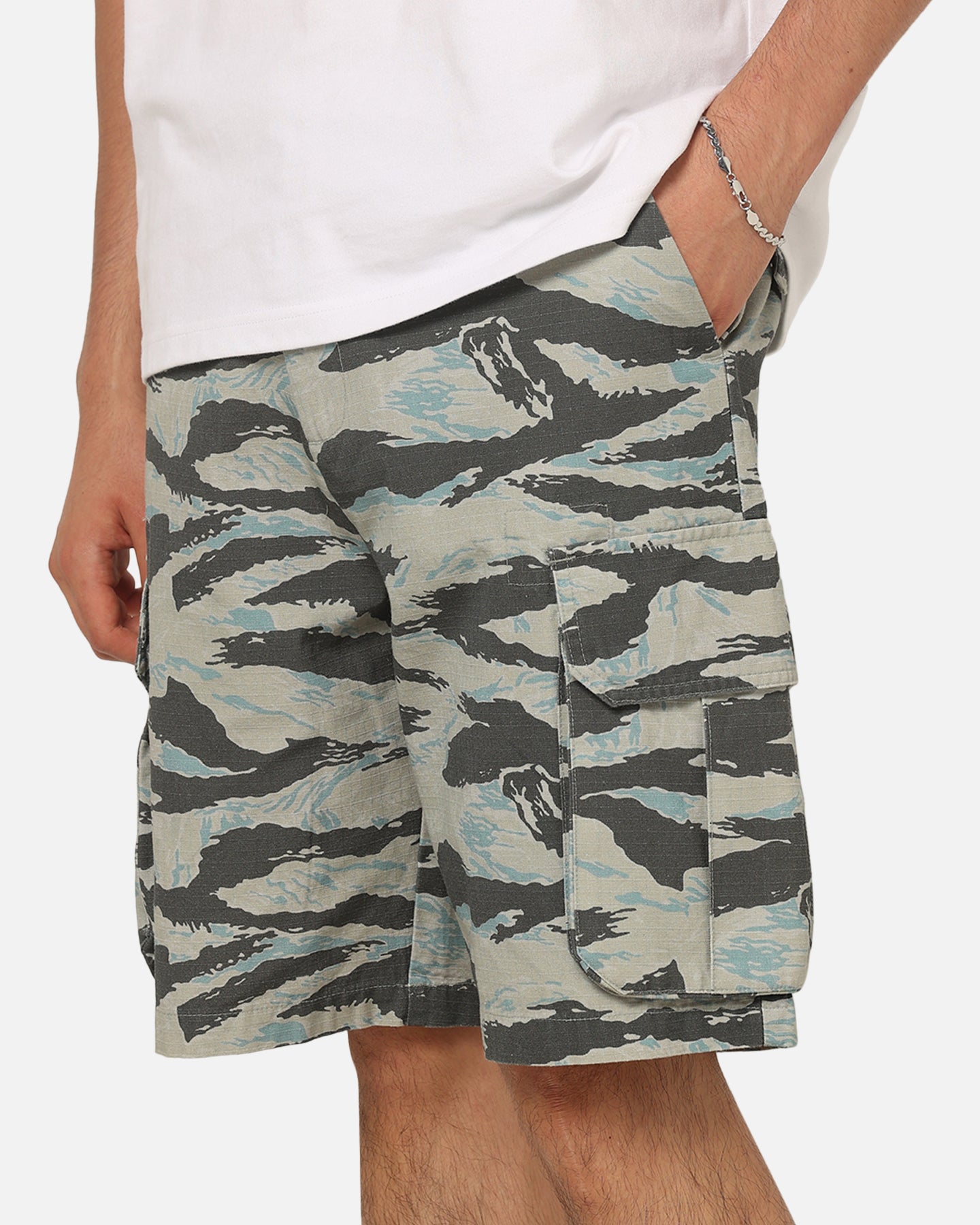 Carre Depot Cargo Shorts Tiger Camo