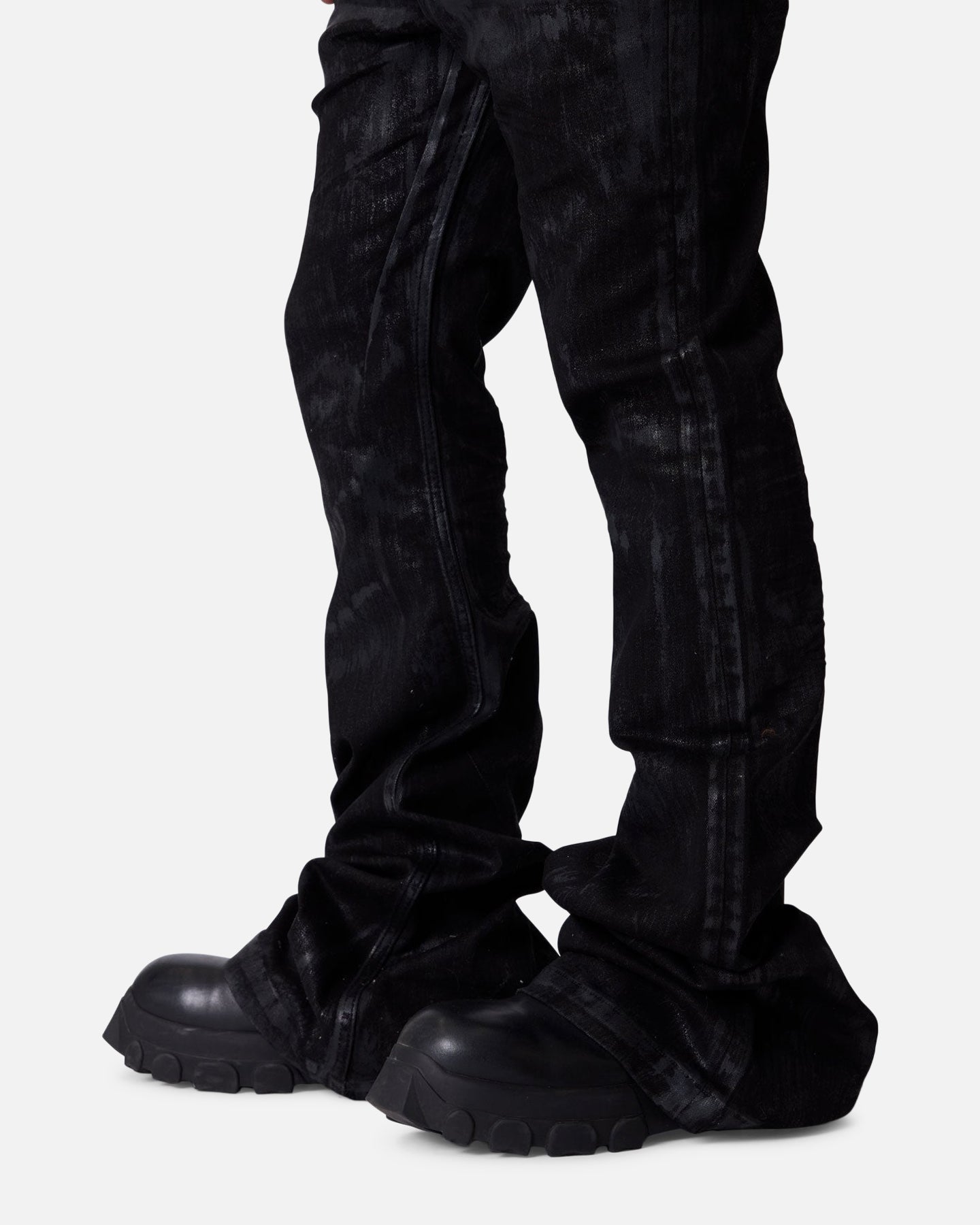 MNML Super Stacked Denim Jeans Washed Black