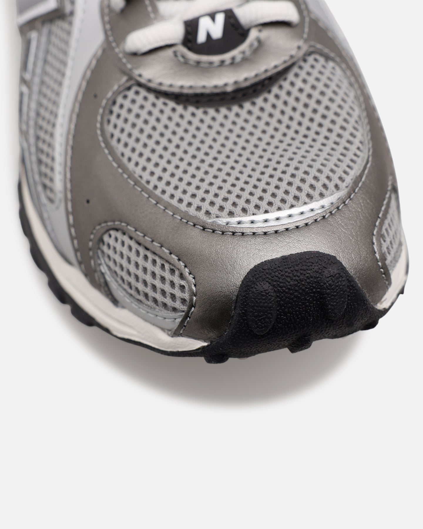 New Balance 204 Dark Silver