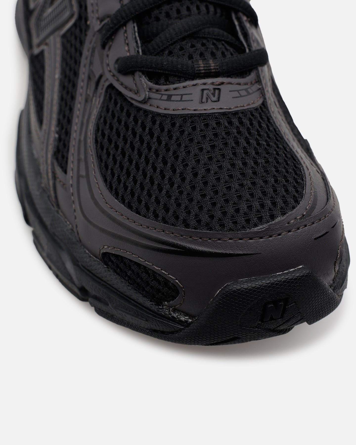 New Balance 740 Black/Black